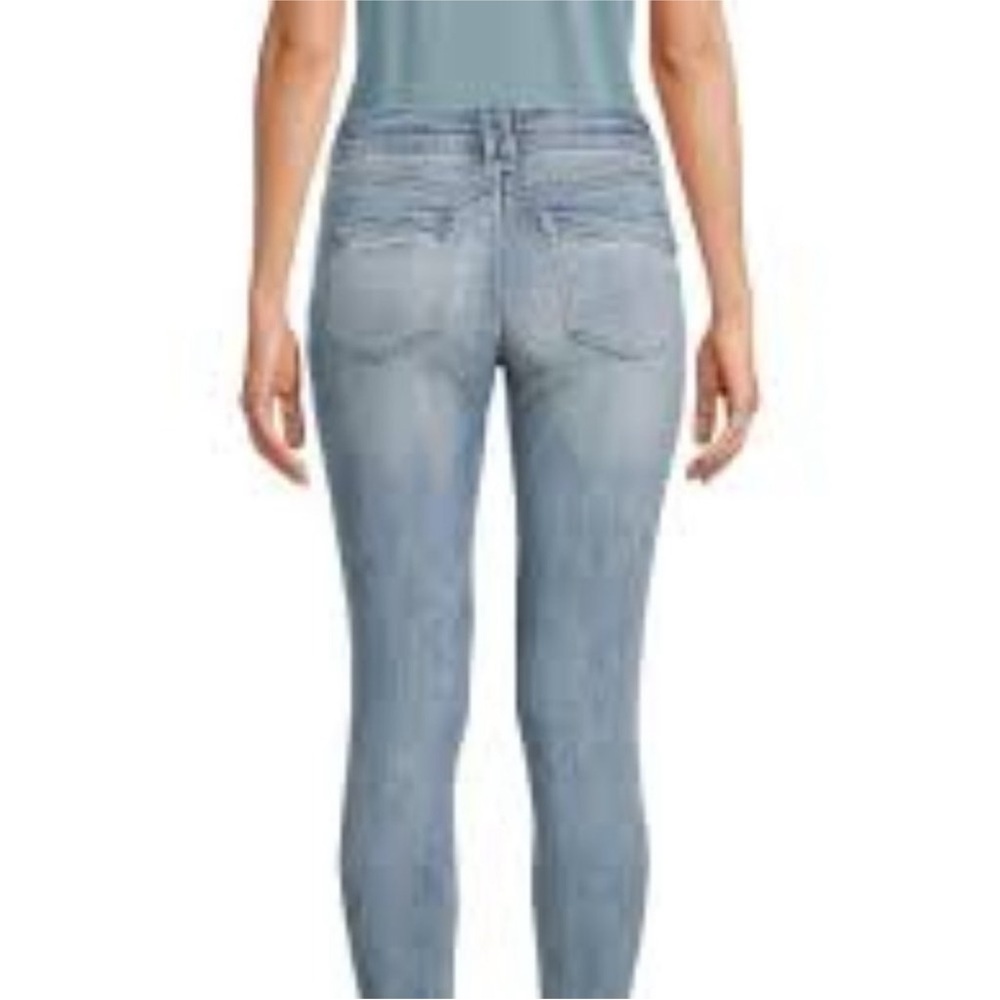 Democracy Light Wash Mid Rise Skinny Jeans with Ab Technology - Size 10
